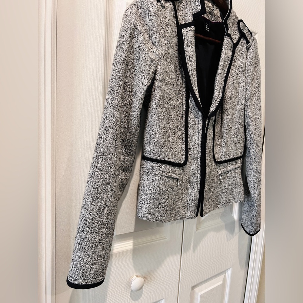 White House Black Market Tweed Military-Inspired Jacket | Size 2 - Picture 7 of 12